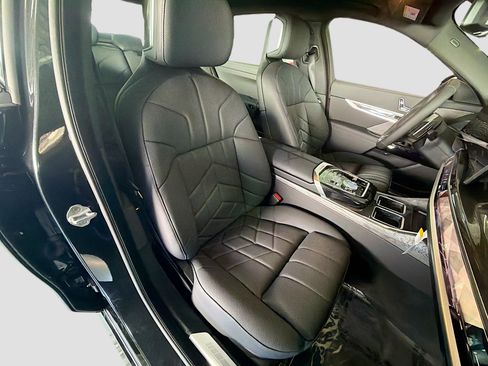 New 2026 BMW 750e xDrive image 14