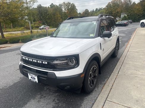 New 2025 Ford Bronco Sport Outer Banks w/ Outer Banks Tech Package+ image 3