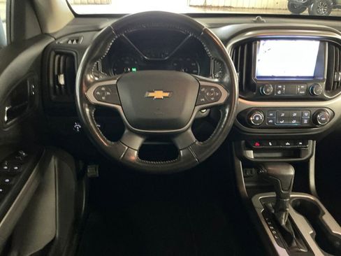 Used 2020 Chevrolet Colorado LT w/ LT Convenience Package image 14