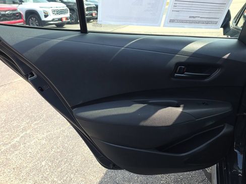 Used 2025 Toyota Corolla LE FWD image 26