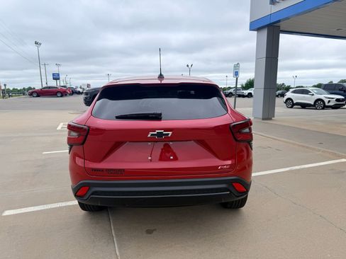 New 2026 Chevrolet Trax RS w/ Sunroof Package FWD image 7