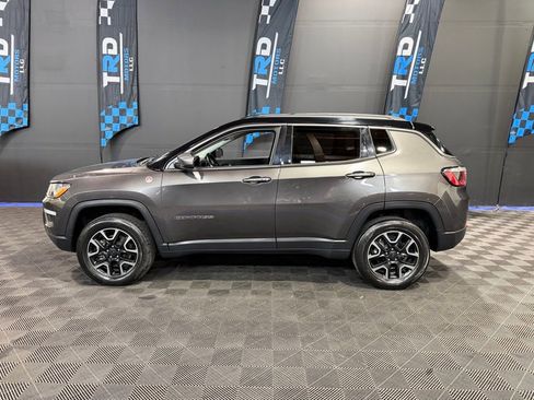 Used 2019 Jeep Compass Trailhawk AWD/4WD image 2