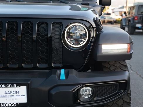 Used 2023 Jeep Wrangler Unlimited w/ Cold Weather Group AWD/4WD image 5