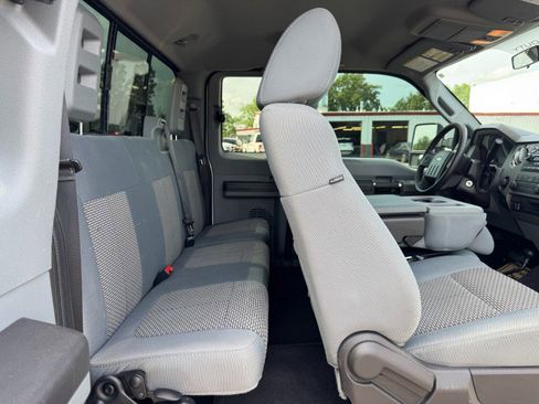 Used 2011 Ford F250 XLT w/ Camper Pkg AWD/4WD image 17