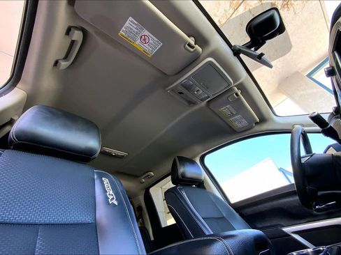Used 2016 Nissan Titan PRO-4X AWD/4WD image 14