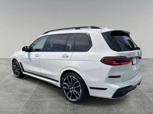 Used 2025 BMW X7 M60i w/ Executive Package AWD/4WD image 3