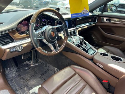 Used 2020 Porsche Panamera 4 Executive AWD/4WD image 31