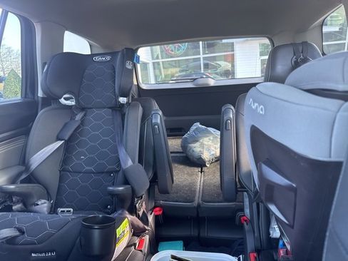 Used 2023 Volkswagen Atlas SE w/ Panoramic Sunroof Package image 13