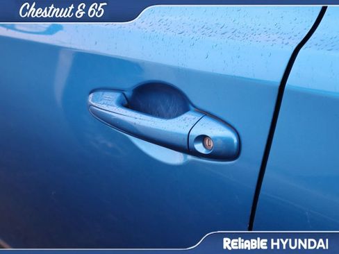 Used 2016 Toyota RAV4 XLE AWD/4WD image 23