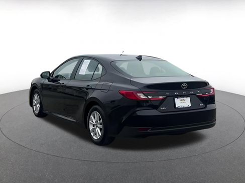 Used 2025 Toyota Camry LE image 11