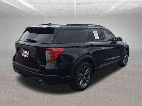 Certified 2023 Ford Explorer XLT w/ Equipment Group 202A AWD/4WD image 13