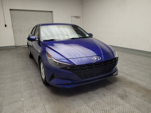 Used 2023 Hyundai Elantra SE FWD image 14