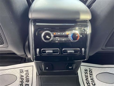 Used 2023 Lincoln Aviator AWD w/ Premium Package image 19