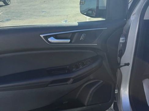 Used 2015 Ford Edge SEL w/ Equipment Group 201A image 9