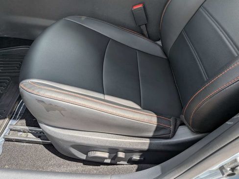 Used 2025 Nissan Sentra SR w/ SR Premium Package FWD image 21