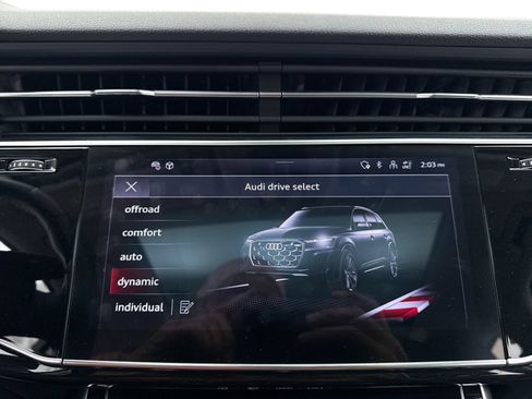 Used 2025 Audi Q7 3.0T Premium Plus AWD/4WD image 11