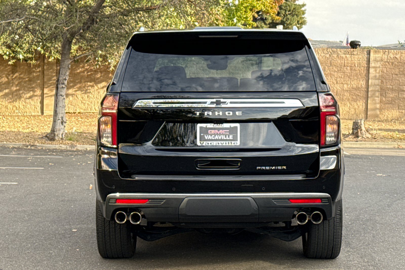Used 2025 Chevrolet Tahoe Premier AWD/4WD image 6