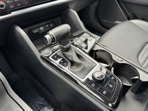 Used 2023 Kia Sportage SX image 22