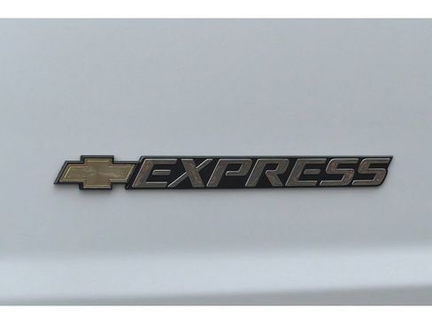 Used 2024 Chevrolet Express 3500 LT w/ LT Preferred Equipment Group RWD image 26