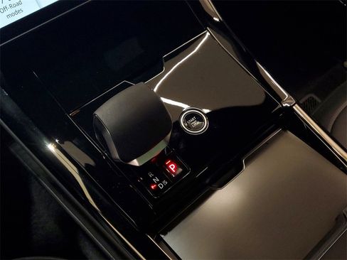 New 2025 Land Rover Range Rover Sport SE image 22