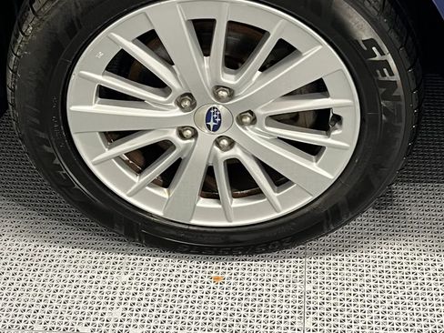 Used 2018 Subaru Impreza 2.0i Premium AWD/4WD image 9