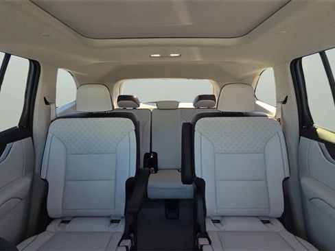 New 2026 GMC Acadia Denali image 26