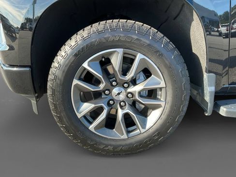Used 2023 Chevrolet Silverado 1500 RST w/ Protection Package AWD/4WD image 14