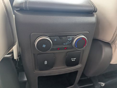 Used 2021 Ford Explorer Platinum w/ Equipment Group 601A image 29