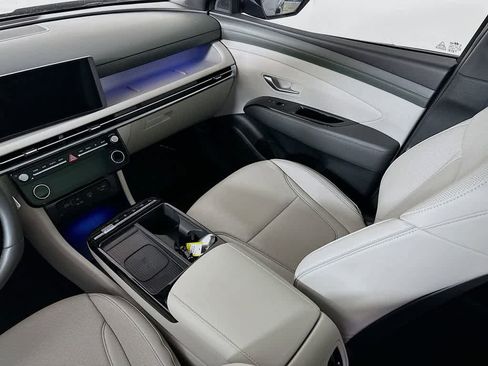 Used 2025 Hyundai Tucson Limited image 11