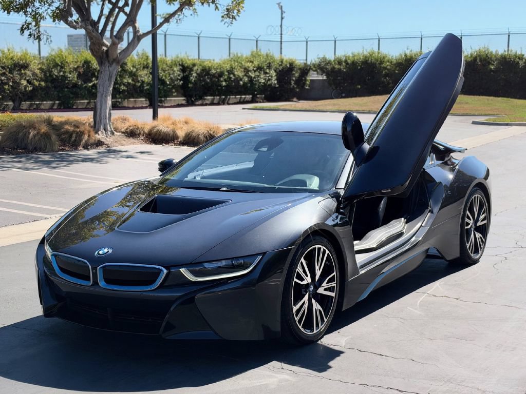 Used 2016 BMW i8 AWD/4WD image 2