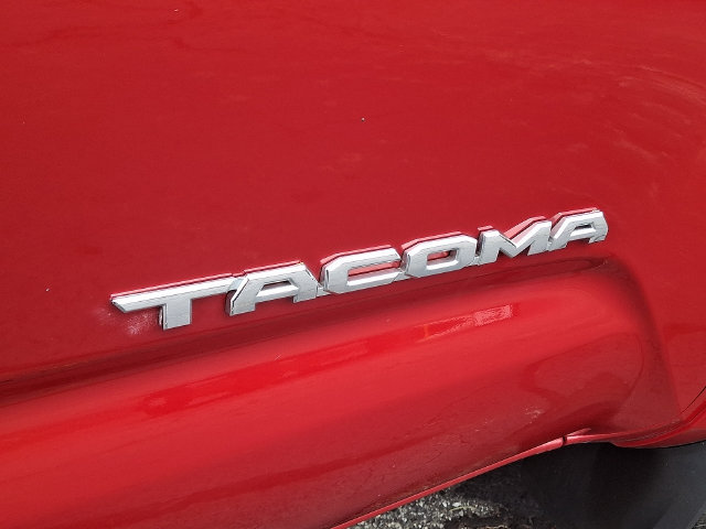 Used 2023 Toyota Tacoma SR5 AWD/4WD image 29