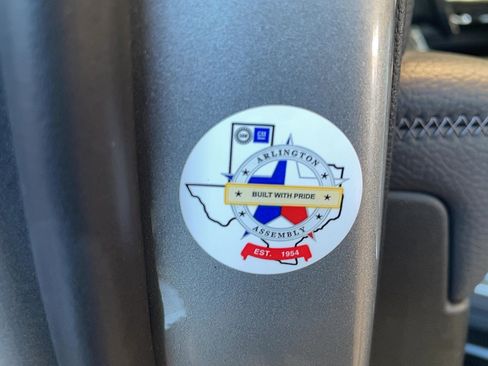 Used 2023 GMC Yukon XL Denali w/ Denali Reserve Package image 11