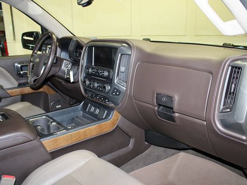 Used 2016 Chevrolet Silverado 1500 LTZ w/ Sport Package AWD/4WD image 30