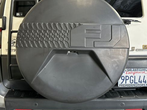 Used 2013 Toyota FJ Cruiser 4WD w/ Upgrade Pkg image 42