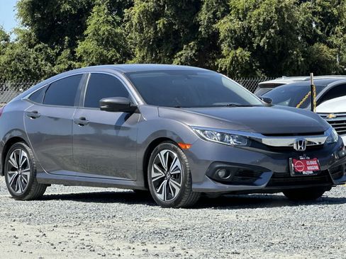 Used 2018 Honda Civic EX-T image 10