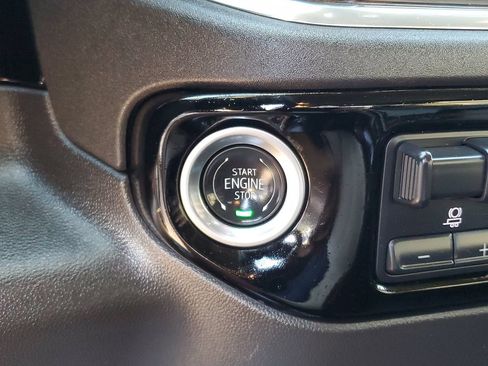 Used 2025 GMC Sierra 1500 SLT RWD image 25