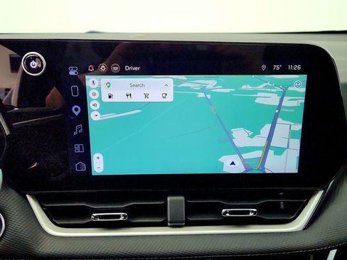Used 2026 Chevrolet Equinox LT w/ Safety and Technology Package FWD image 17