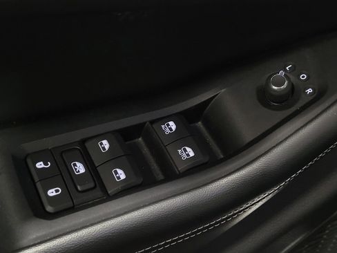 Used 2023 Jeep Grand Cherokee Limited image 27