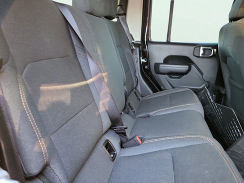 Certified 2025 Jeep Gladiator Sport image 18