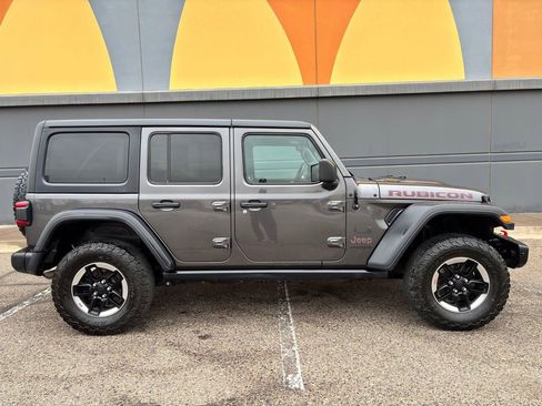 Used 2018 Jeep Wrangler Unlimited Rubicon w/ Safety Group image 2
