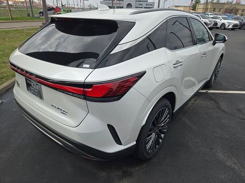 New 2026 Lexus RX 450h Luxury image 3