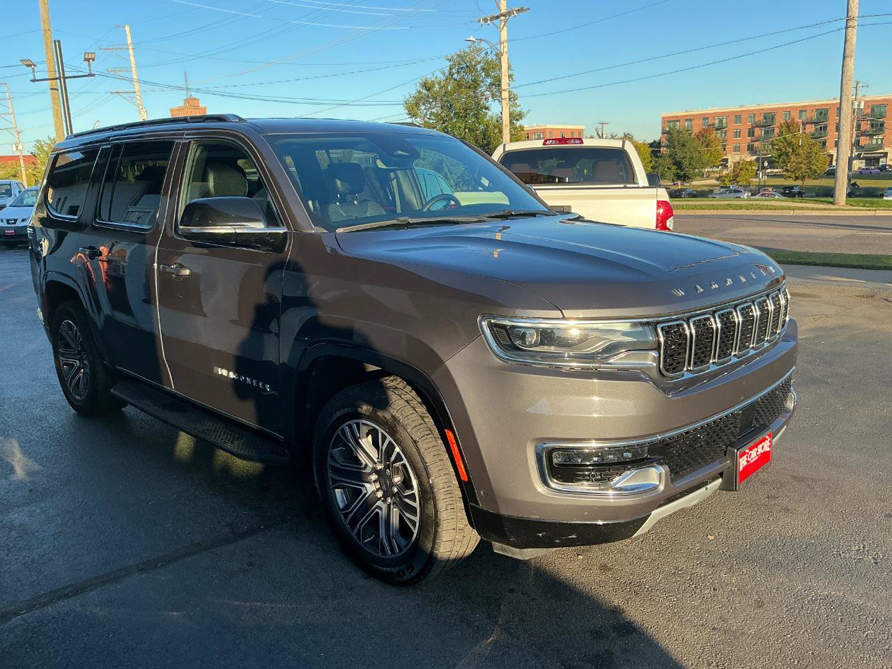 Used 2024 Jeep Wagoneer Series II w/ Flexible Seating Group AWD/4WD image 3