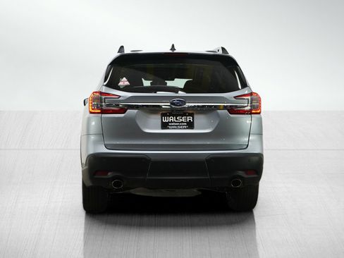Used 2023 Subaru Ascent Limited w/ Technology Package AWD/4WD image 4