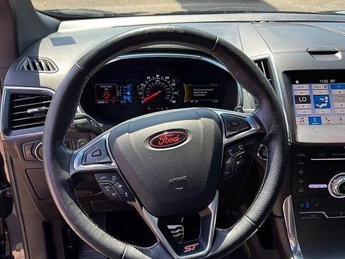 Used 2019 Ford Edge ST w/ Equipment Group 401A AWD/4WD image 9