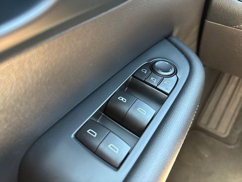 Used 2025 Buick Enclave Preferred FWD image 26