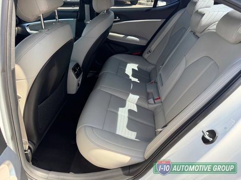 Used 2022 Genesis G70 2.0T RWD image 27
