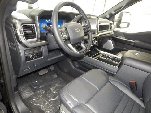 New 2025 Ford F250 Platinum image 15
