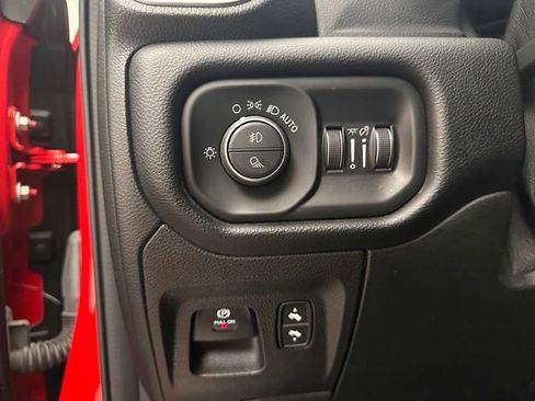Used 2021 RAM 1500 Laramie AWD/4WD image 17