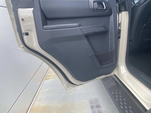 New 2025 Ford Bronco Badlands image 10