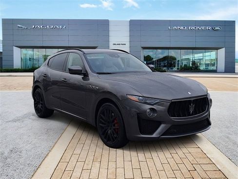 Used 2019 Maserati Levante GTS image 3